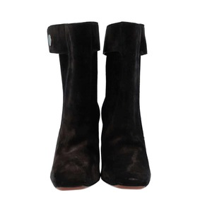 https://dbiyorq10n2b9.cloudfront.net/product-images/SHOLV0832/LOUIS-VUITTON-Suede-Stretch-Ankle-Boots-Black_3.jpg.webp