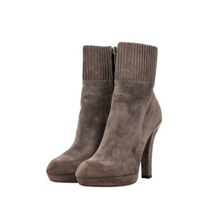 https://dbiyorq10n2b9.cloudfront.net/product-images/SHOLV0991/LOUIS-VUITTON-Suede-Sock-Boots-Grey_1.jpg.webp