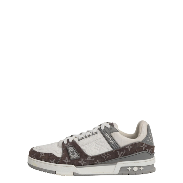 Mixed Material LV Trainer Sneakers White/Grey