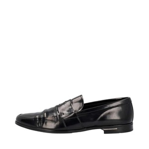 https://dbiyorq10n2b9.cloudfront.net/product-images/SHOPRA0262/PRADA-Leather-Loafers-Black_1.jpg.webp