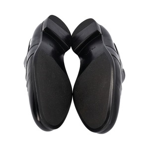 https://dbiyorq10n2b9.cloudfront.net/product-images/SHOPRA0262/PRADA-Leather-Loafers-Black_5.jpg.webp