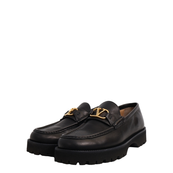 Leather V Logo Loafers Black