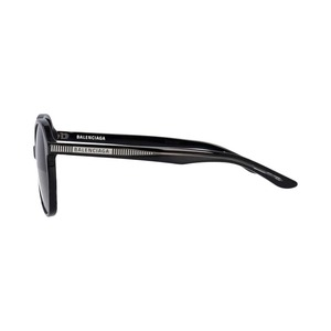 https://dbiyorq10n2b9.cloudfront.net/product-images/SUNBAL0052/Balenciaga-BB0005S-Black-Grey_1.jpg.webp