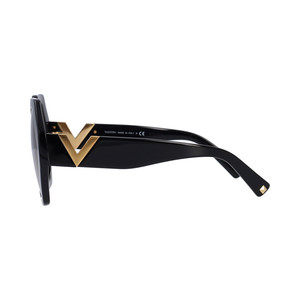 https://dbiyorq10n2b9.cloudfront.net/product-images/SUNVAL0003/VALENTINO-Sunglasses-VA4053-Black_3.jpg.webp