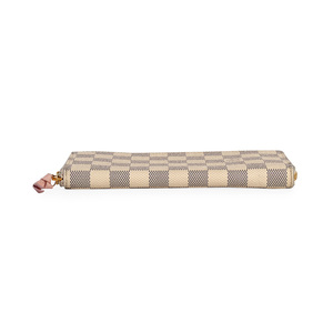 https://dbiyorq10n2b9.cloudfront.net/product-images/WALLV193/LOUIS-VUITTON-Damier-Azur-Zippy-Wallet-bottom.jpg.webp