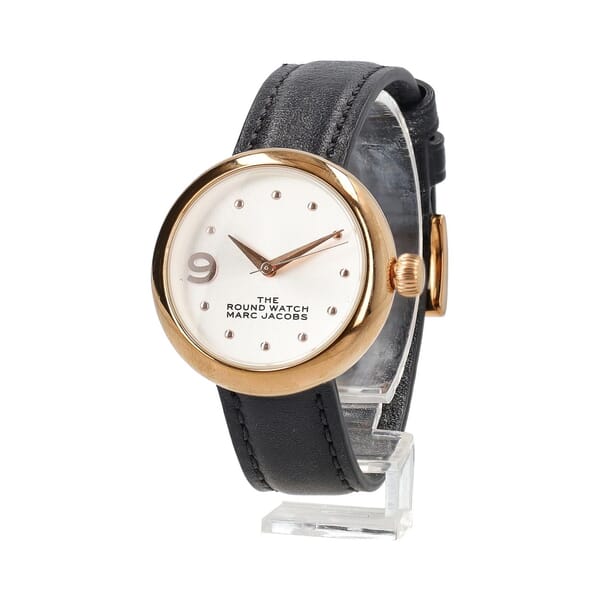 The Round Watch Black